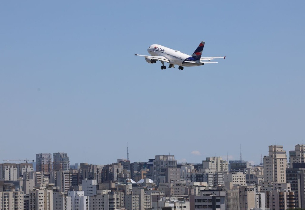 Pane técnica suspende voos em Congonhas e Guarulhos