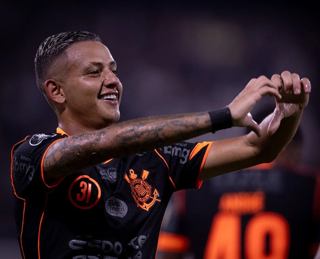 Corinthians vence o Platense na estreia da Libertadores; veja os gols