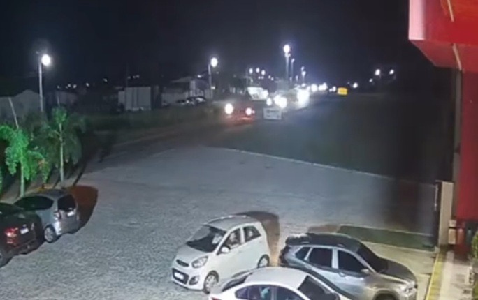 VÍDEO: Colisão entre motocicletas deixa duas pessoas mortas e uma ferida na BR-226, em Tangará