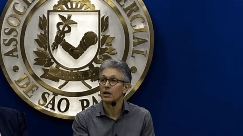 Zema diz detestar políticos e que o diabo mandou o PT a Minas