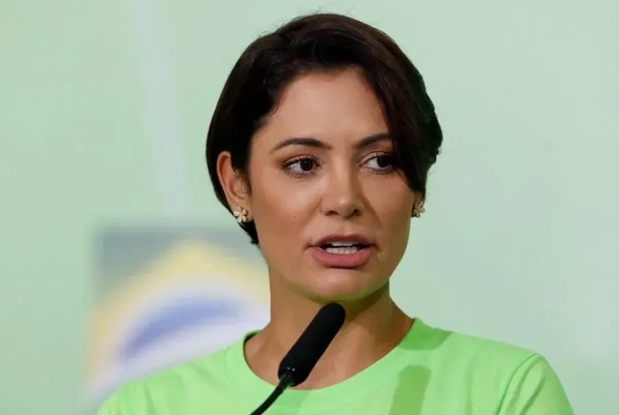 Michelle Bolsonaro faz post enigmático sobre “perder os princípios”