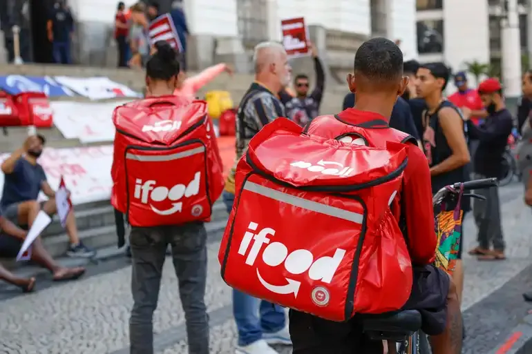 Motoristas e entregadores convocam paralisação nacional contra PL que regula aplicativos