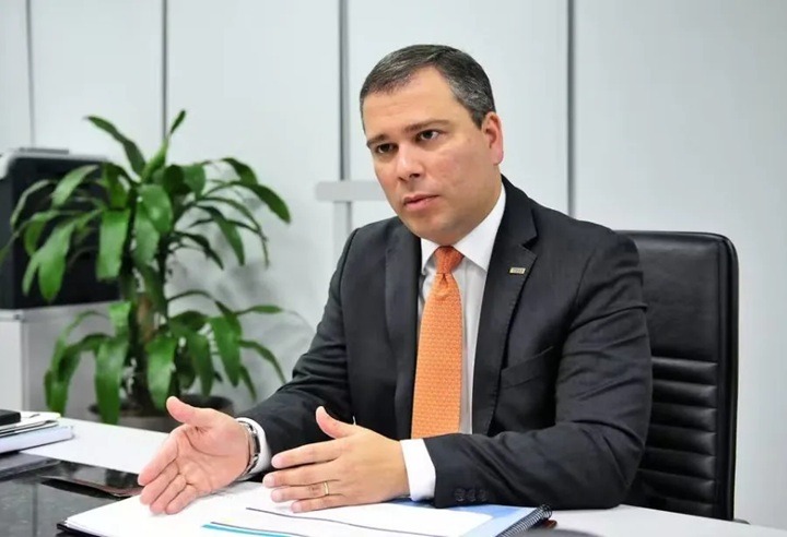 PF prende ex-presidente do BRB em operação que investiga Banco Master