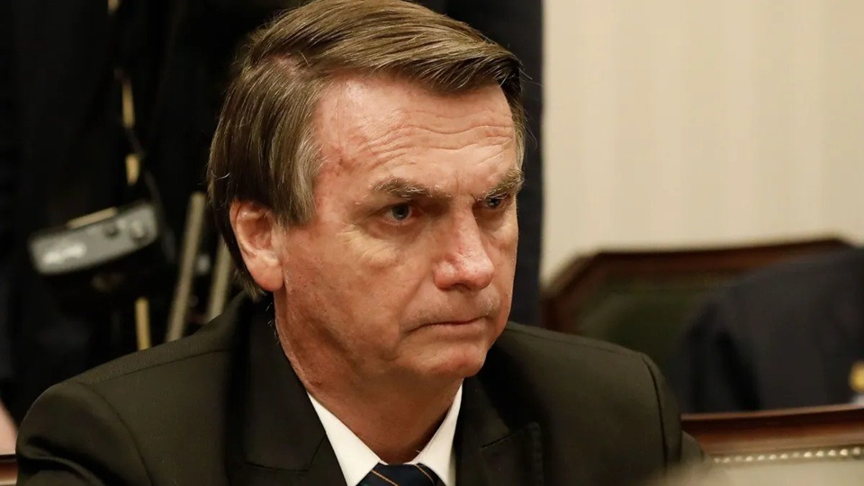 Bolsonaro pede autorização ao STF para cirurgia após dores e limitação no ombro; decisão fica com Moraes