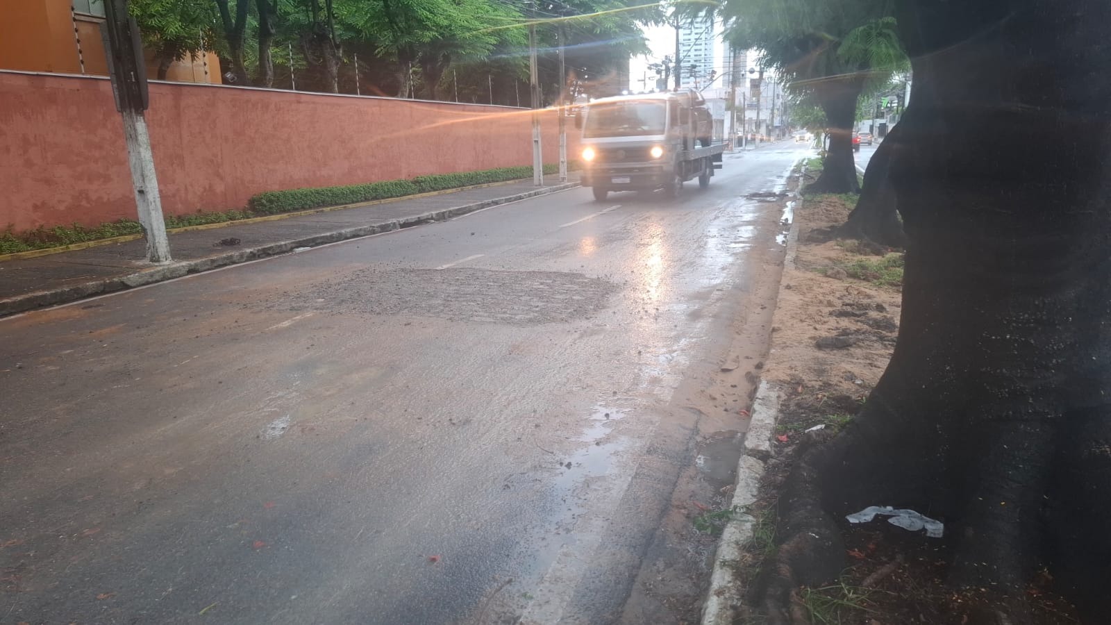 Trecho da Romualdo Galvão, em Natal, é liberado após conclusão de serviço