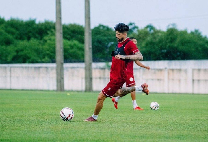 América anuncia contratação do atacante Matheus Régis para sequência da temporada