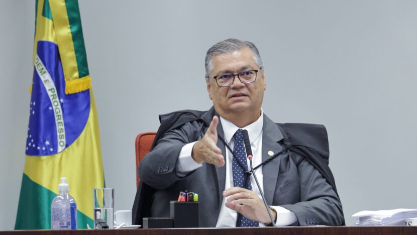 Dino sugere penas maiores e perda automática de cargo para membros do Judiciário em casos de corrupção