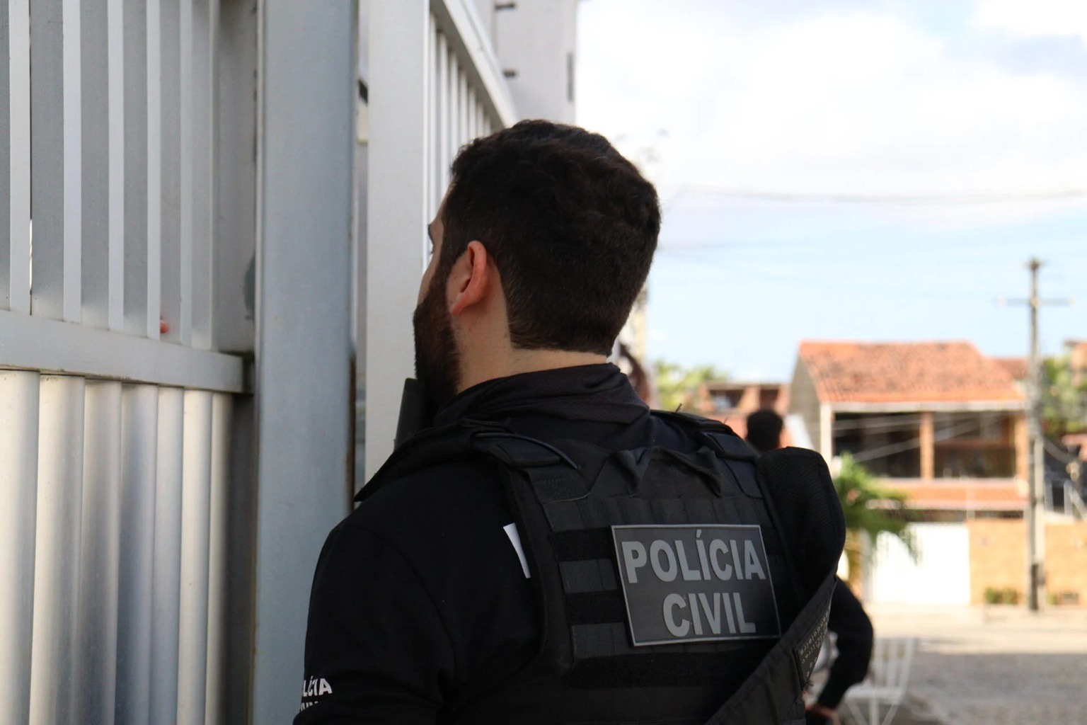 Polícia prende dois suspeitos de roubo qualificado contra idoso no litoral do RN