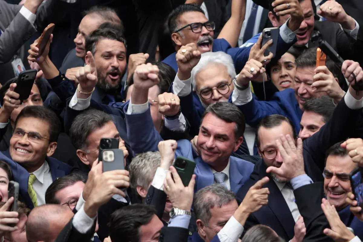 Planalto prepara ida ao STF após Congresso derrubar veto que mexe nas penas