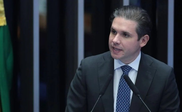 Hugo Motta convoca sessões para deliberar PEC da escala 6x1 ainda em maio