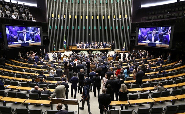 Oposição fala em resgatar ‘PEC da Anistia’ no Congresso, após Moraes suspender Lei da Dosimetria