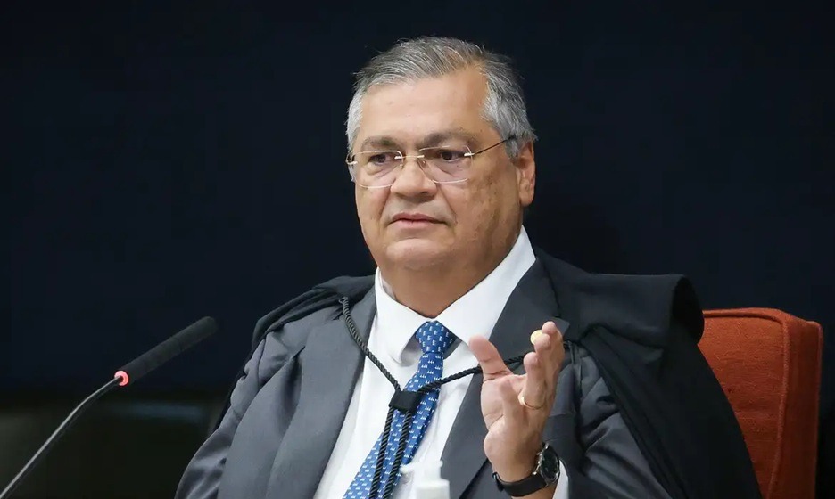 Dino abre investigação sobre suposto envio de emendas a filme de Bolsonaro
