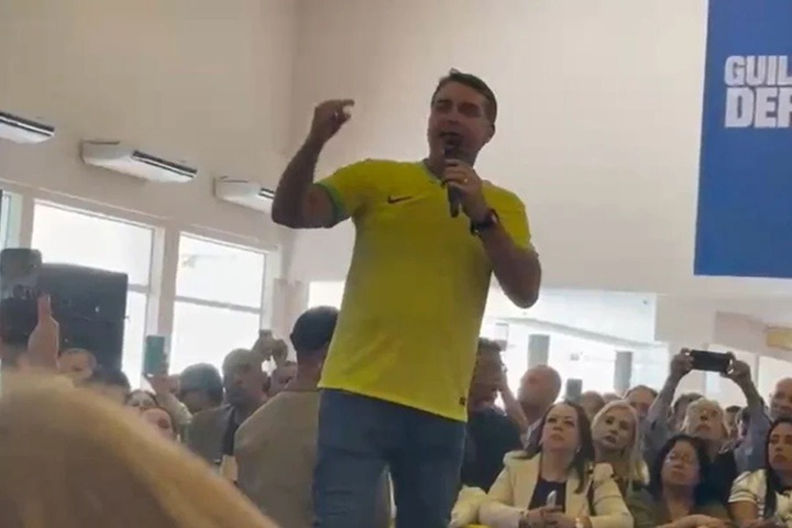 Flávio acusa Lula de aparelhar PF e diz que tentam “enterrá-lo vivo”