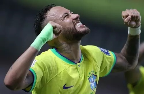 Neymar é convocado e vai para a quarta Copa