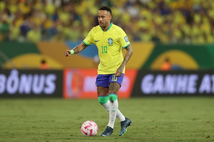 Convocado para a Copa, Neymar tem novo problema físico e deve ser preservado até o torneio