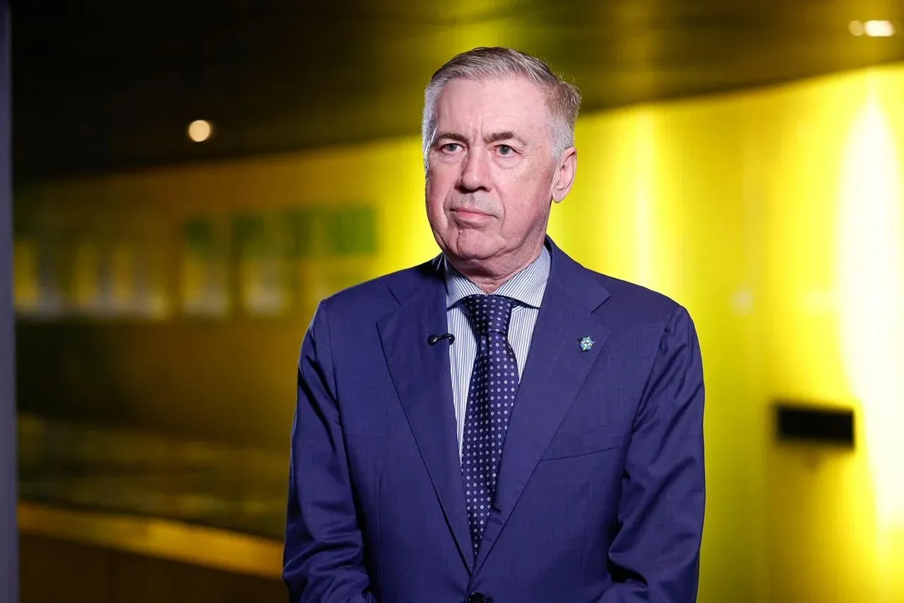 Ancelotti antecipa escalação e revela 11 modificações