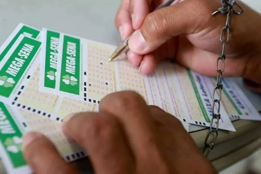 Apostador do DF leva sozinho prêmio de R$ 30 milhões da Mega-Sena com aposta simples