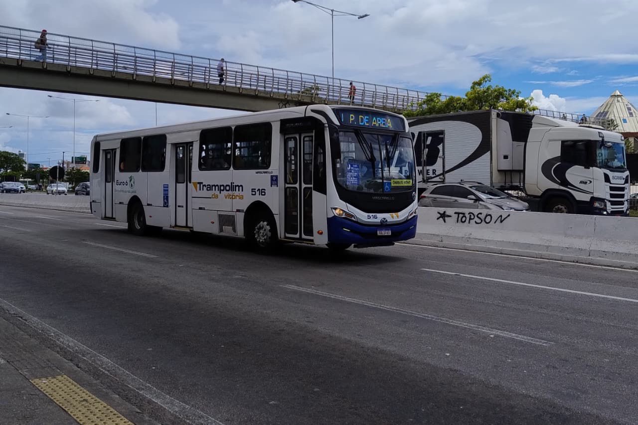 Indicativo de greve é aprovado por rodoviários, e transporte intermunicipal pode parar nesta semana