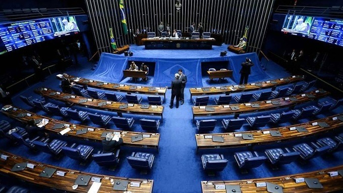 Senado começa a discutir tramitação da PEC que acaba com escala 6×1