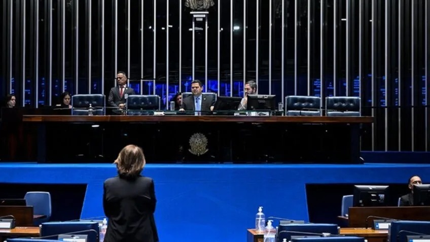 Senado barra retirada de apoio à PEC alternativa ao fim da 6 X 1