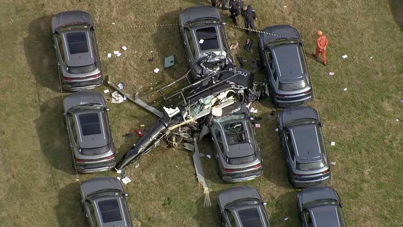 VÍDEO: Helicópteros colidem no ar e caem em pátio de carros no Rio de Janeiro; ao menos 6 pessoas morreram