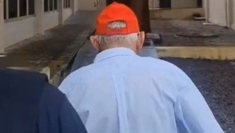 Idoso de 79 anos é preso por assassinato após mais de 40 anos foragido