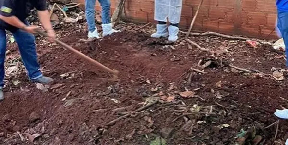 Crime brutal: filho é suspeito de matar o próprio pai e enterrar partes do corpo no quintal