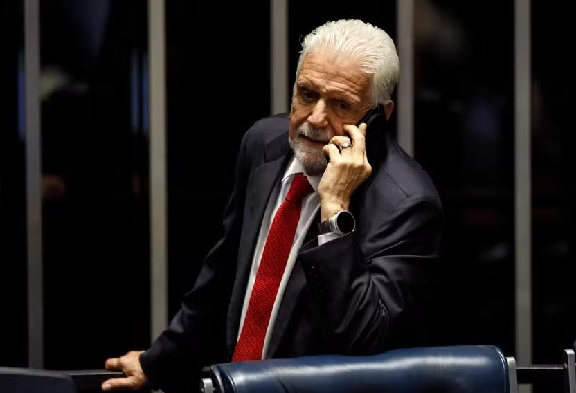 Jaques Wagner diz que falou com Lula e segue na liderança do governo no Senado: ‘Acho que não vai me...