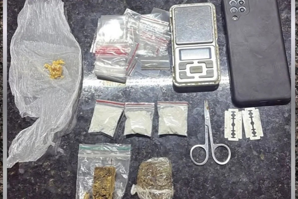 Ação policial faz apreensão de drogas em Mãe Luiza