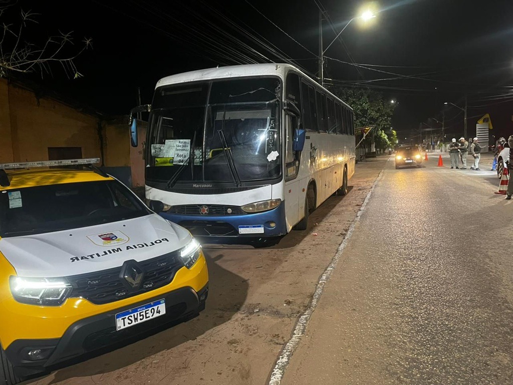 Motorista que faria transporte após festa junina é preso por embriaguez ao volante