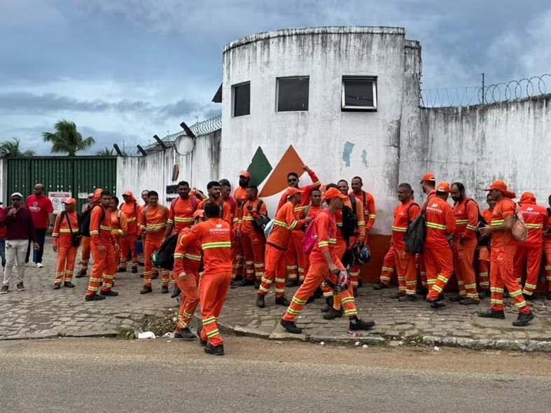 Garis paralisam atividades em seis cidades do RN nesta segunda-feira