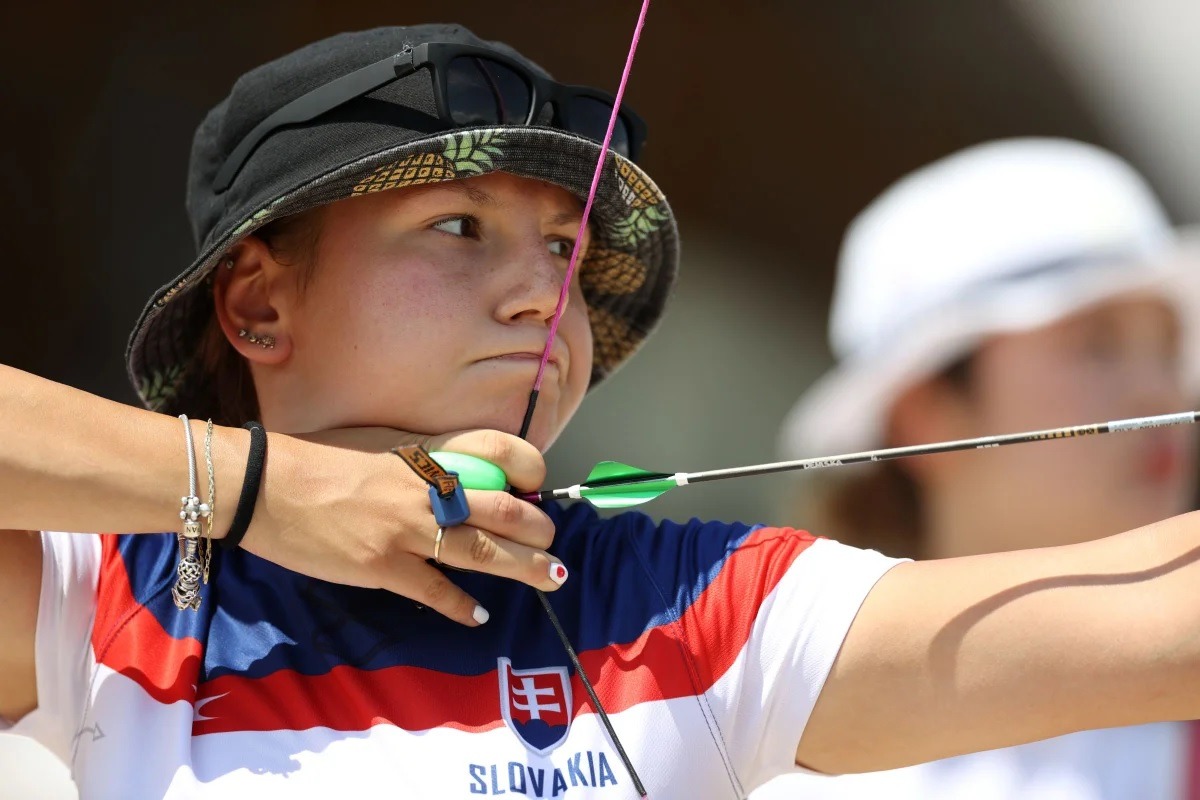 Campeã mundial de tiro com arco morre aos 24 anos após atropelamento