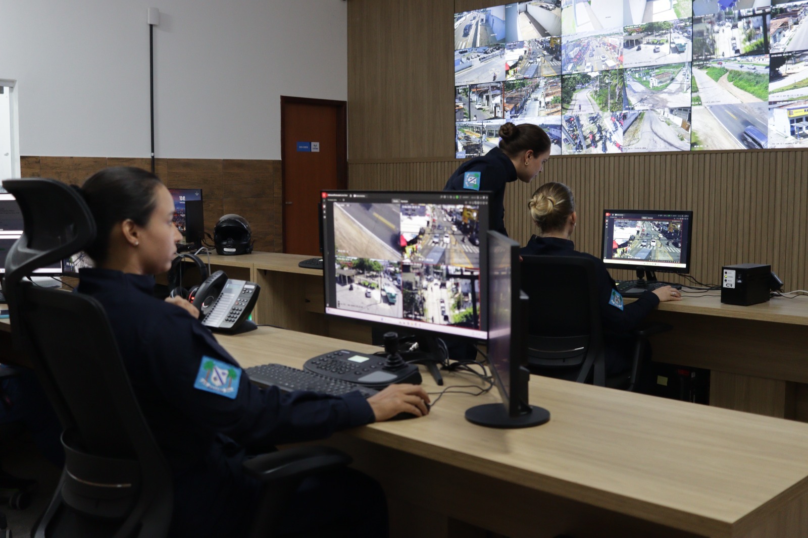 Guardas municipais de Macaíba começam a operar sistema de videomonitoramento do COISP