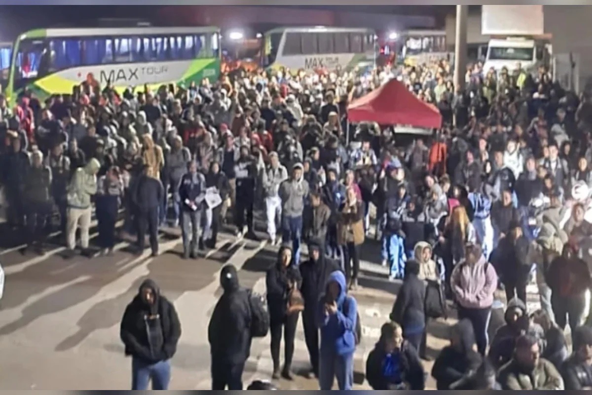 Funcionários acusam gerente de agressão e param fábrica