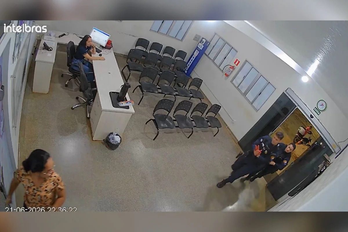 [VÍDEO] PM que teve a mão decepada por agressor de mulher continua internado