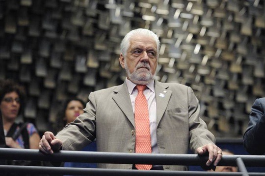 Jaques Wagner deixa liderança do governo no Senado após operação do Banco Master