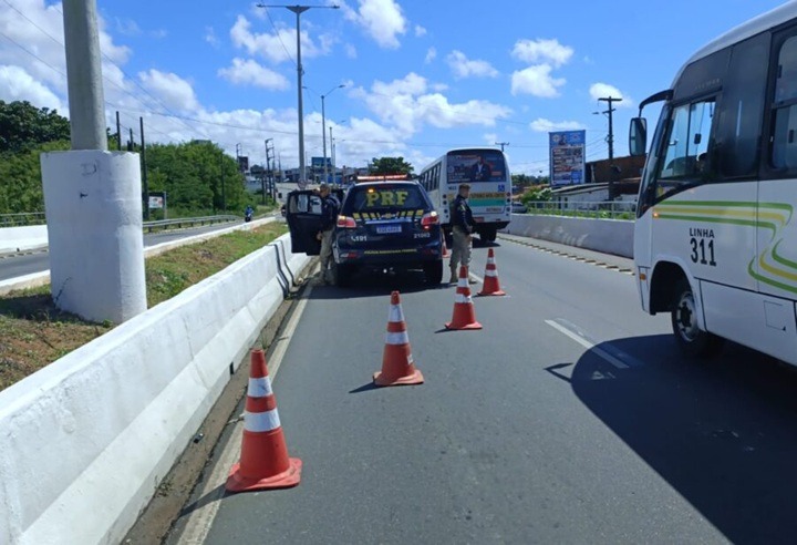 Faixa da Ponte de Igapó é interditada para instalação de câmeras