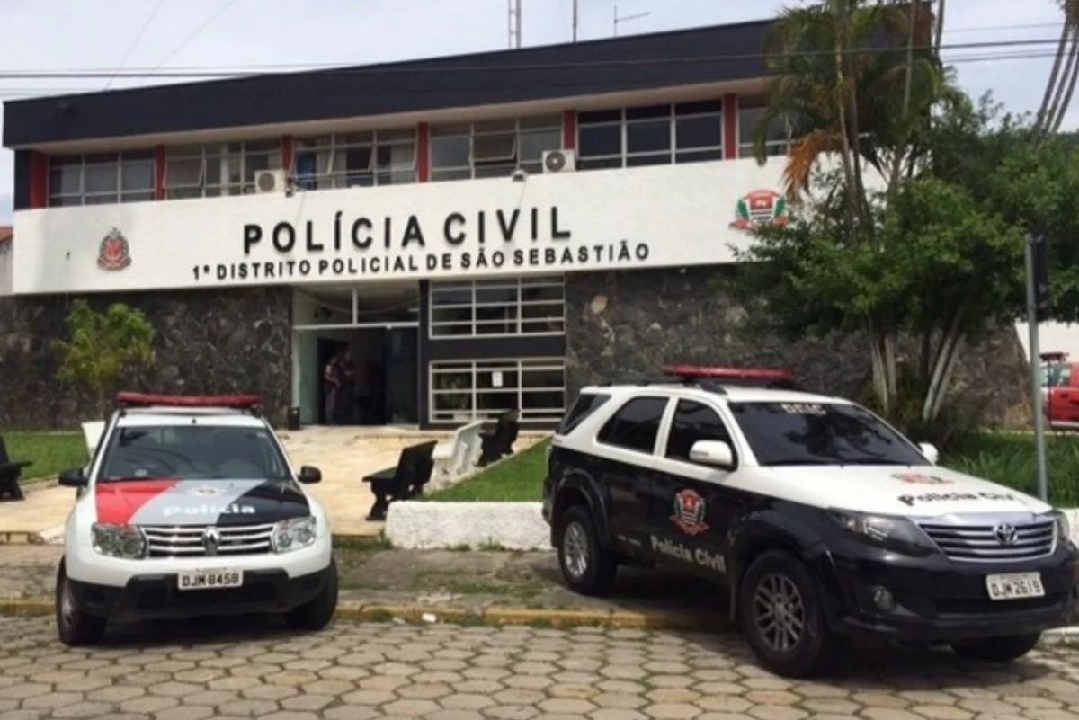 Casal? Homem e mulher são encontrados mortos em depósito de fantasias de Carnaval