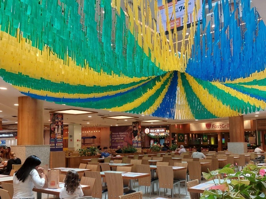 Comércio de Natal terá horário especial nesta segunda-feira durante jogo do Brasil; confira