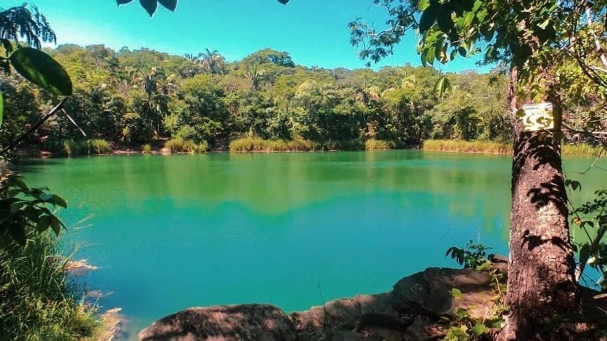 "Lagoa sem fundo": mistério sobre profundidade de poço viraliza na web