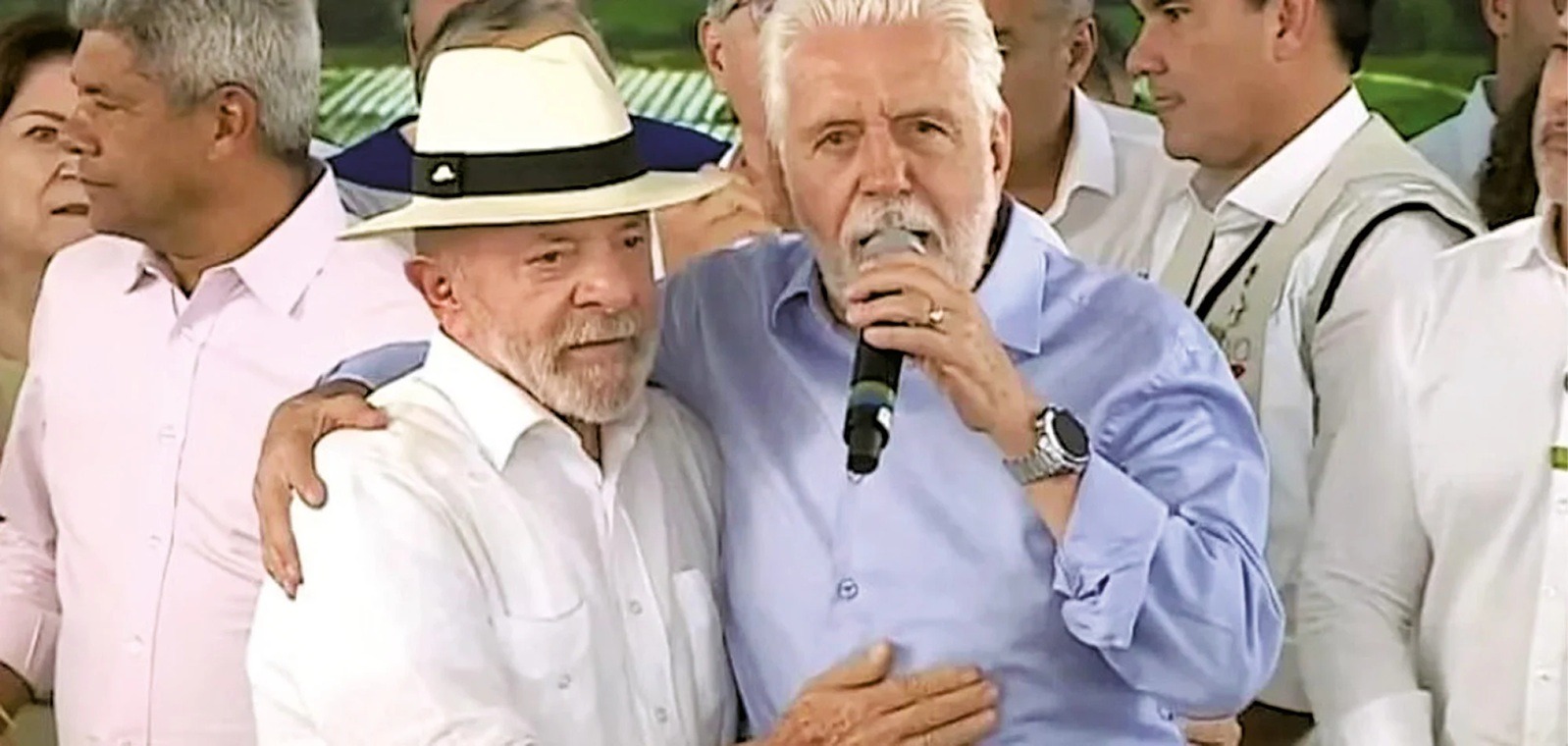 Lula participa de evento ao lado de Jaques Wagner na Bahia