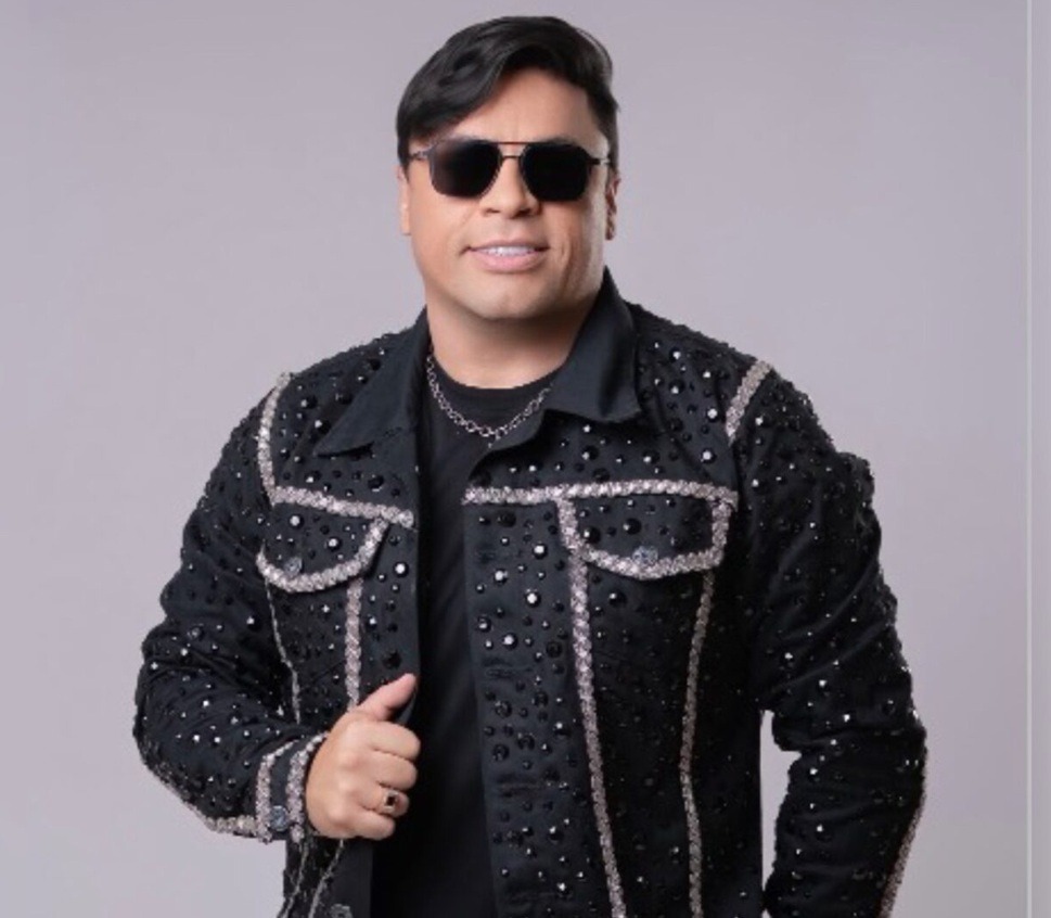 Ex-vocalista da Cavaleiros do Forró é encontrado morto em casa