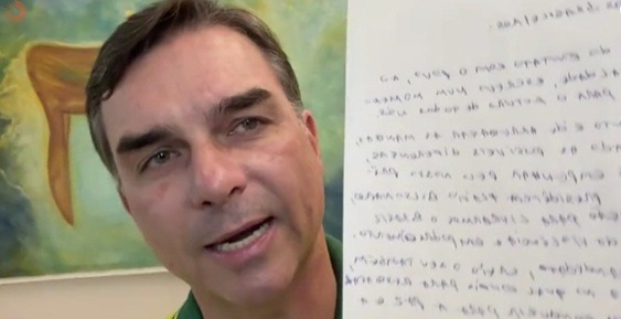 Flávio questiona: “Lula escreveu 22 cartas, podia fazer tudo. Qual o critério com Bolsonaro?”