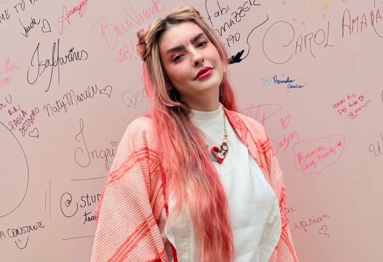 Quem é a influencer que já brigou com Virginia e é acusada de golpe com IA