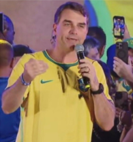 União-PP de SP formaliza apoio a Flávio Bolsonaro