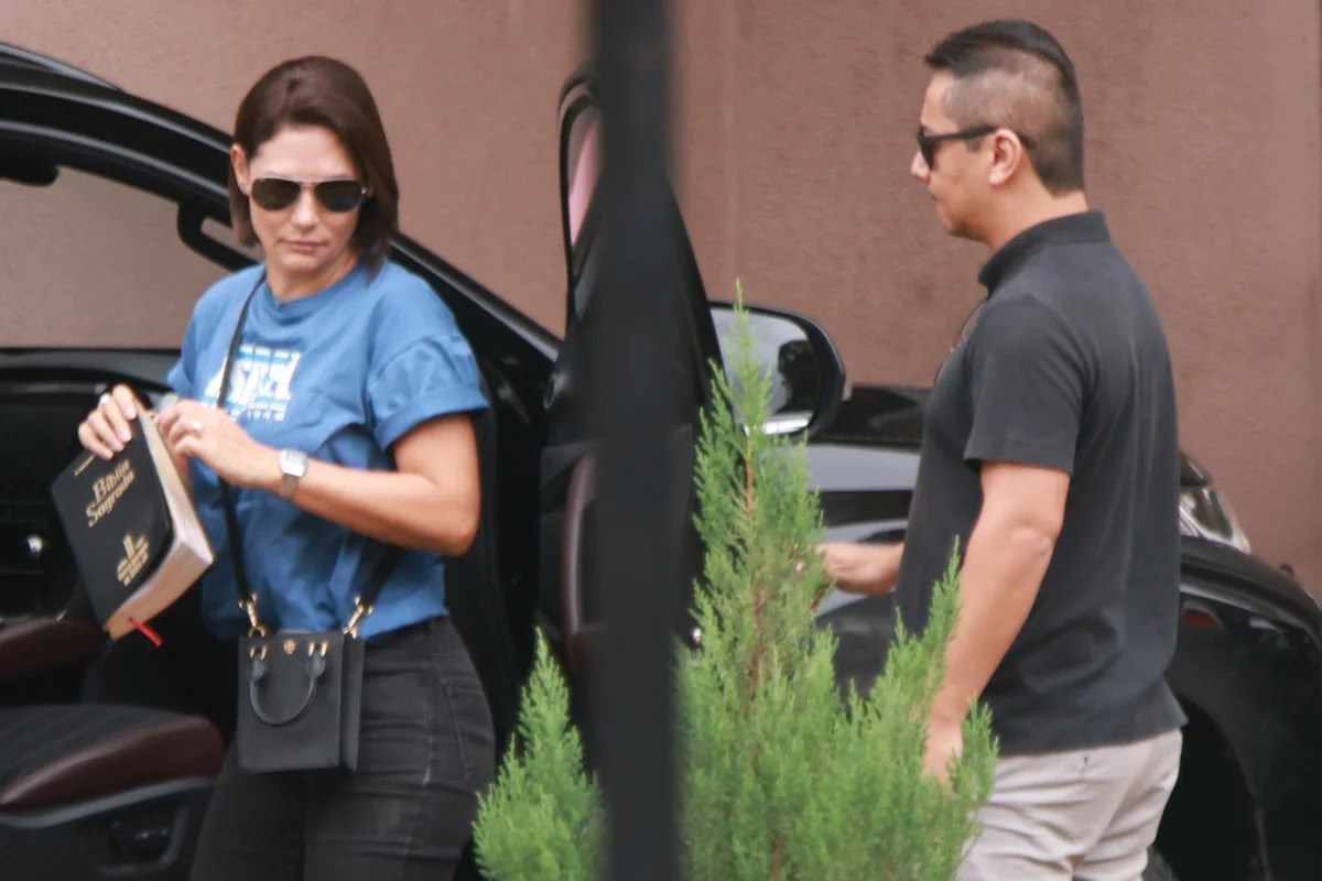 Irmão de Michelle rebate Eduardo Bolsonaro por chamá-la de "imatura"