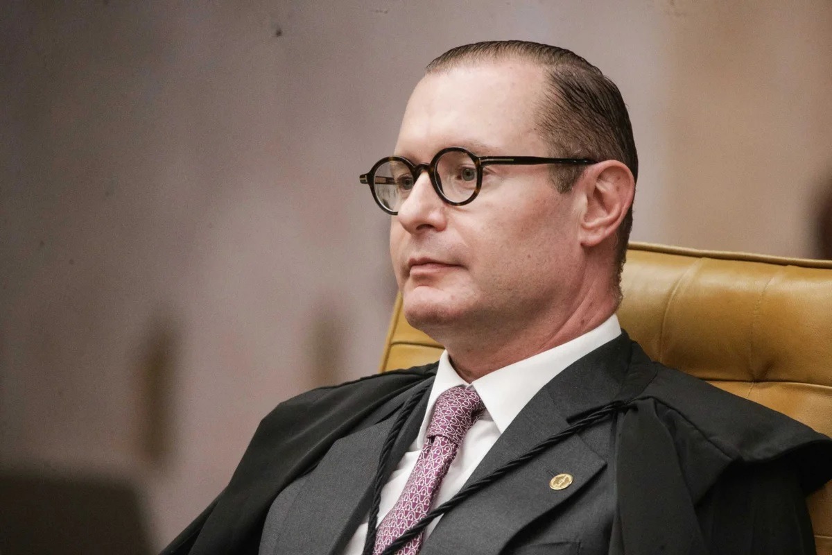 Zanin autoriza PF a investigar ministro do STJ por vendas de sentença