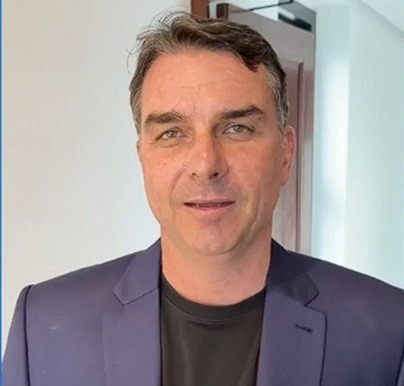 VÍDEO: Flávio Bolsonaro declara apoio a chapa de Álvaro Dias no RN