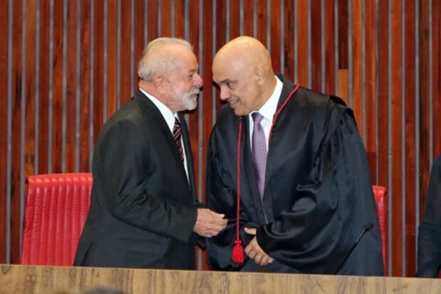[VÍDEO] “Vamos tomar um café”: gesto de Lula com Alexandre de Moraes após evento no Planalto chama atenção