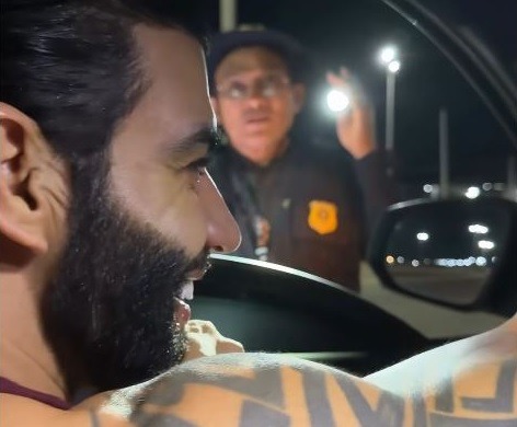 [VÍDEO] Gusttavo Lima é parado por blitz da PRF em Caicó e momento viraliza